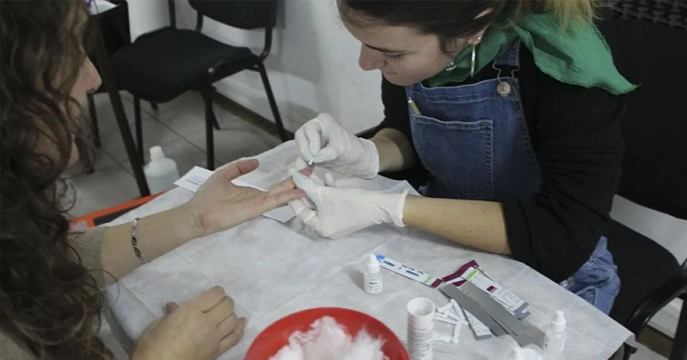 La UNRN implementó una campaña de “testeo rápido de VIH” en Bariloche