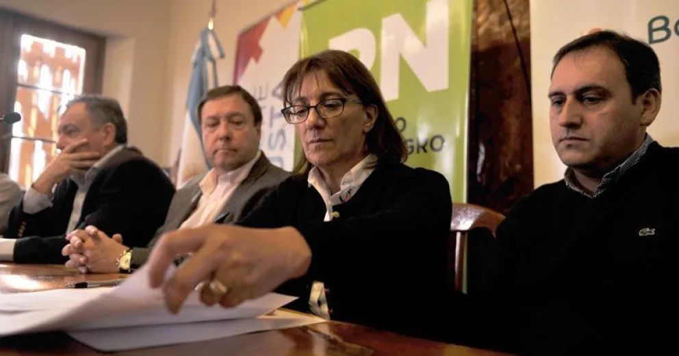 Firmaron convenio con la Uocra para dos centros de formación gratuita
