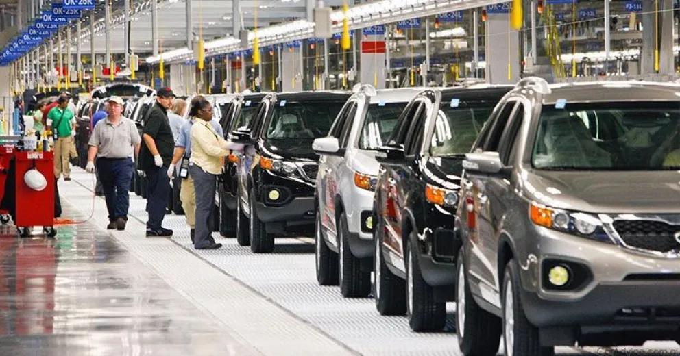 El dólar en alza causaría nuevos aumentos en el sector automotriz