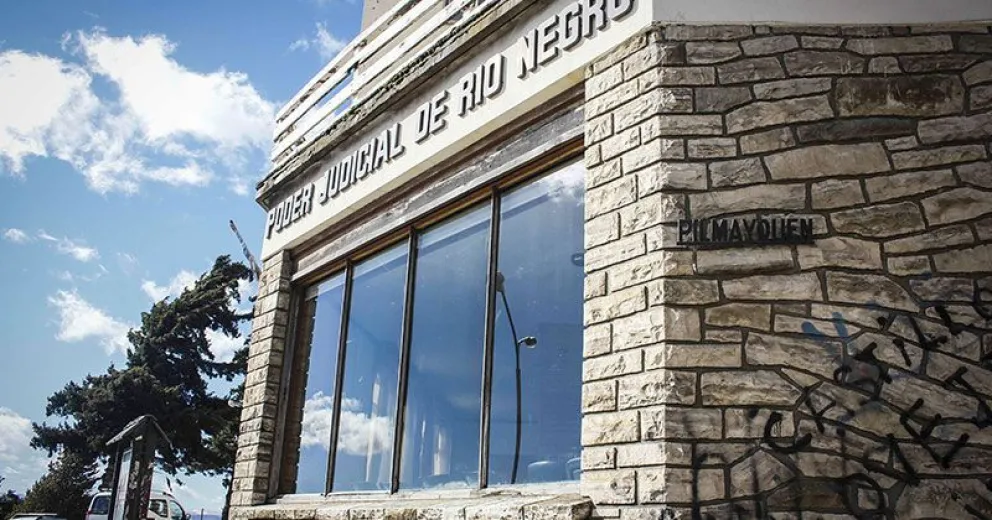 Seis meses de prisión en suspenso por golpear a su expareja