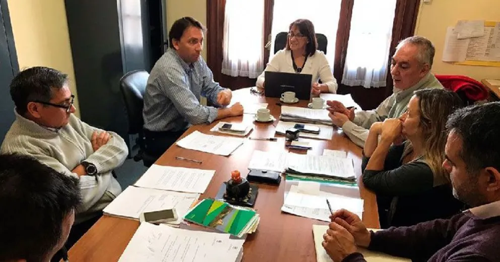 Educación titularizará a 450 directores y vicedirectores