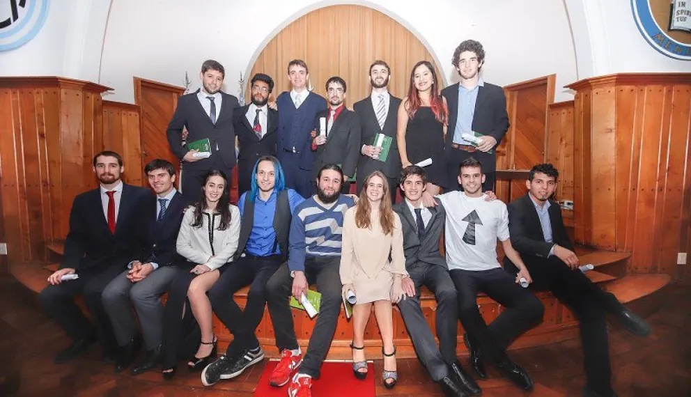 El Instituto Balseiro tiene 15 nuevos ingenieros e ingenieras