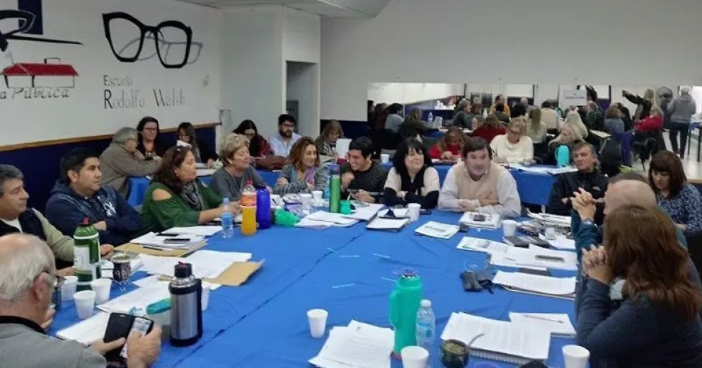 UNTER: adelanto salarial y Congreso el 11 de julio