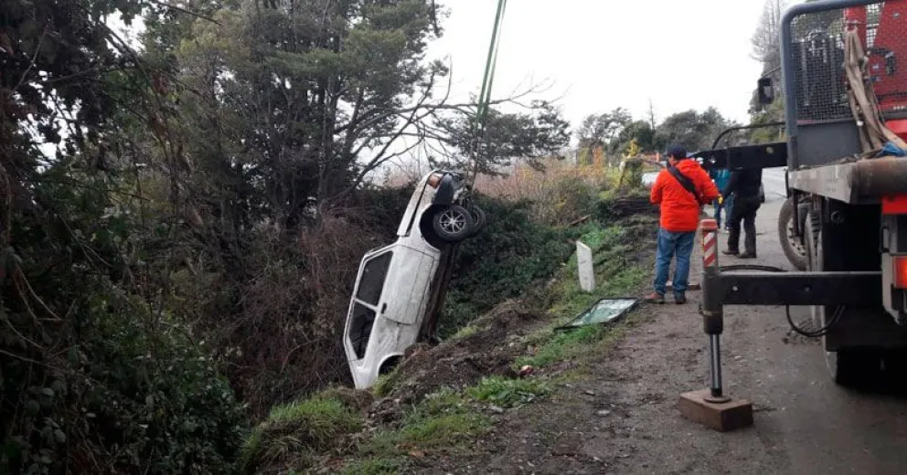 Vuelco sin heridos en Bustillo