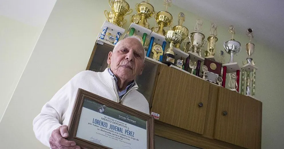 Juvenal Pérez, leyenda viviente del atletismo barilochense