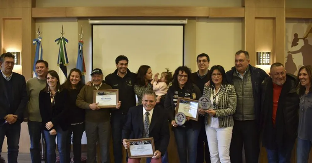 El Concejo reconoció a destacados automovilistas