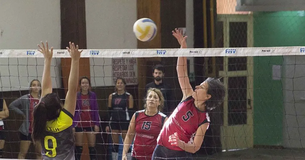 El vóley de la Liga sigue con tres partidos en el gimnasio del Don Bosco