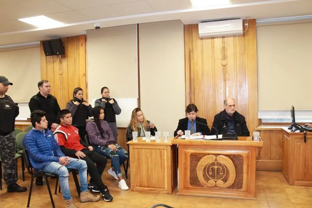Admitieron doce hurtos y recibieron tres años de prisión en suspenso