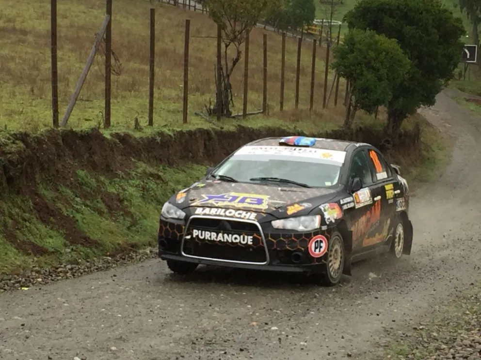 Jonathan Bastidas sigue volando en Chile