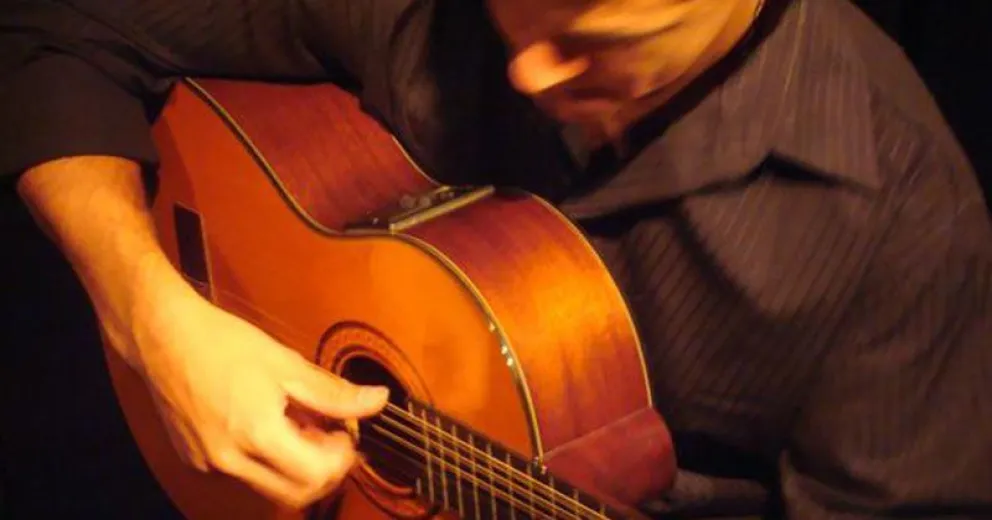 Esta actividad, también enmarcada en los 40 años de La Llave y el Mes de la Guitarra y la Composición.