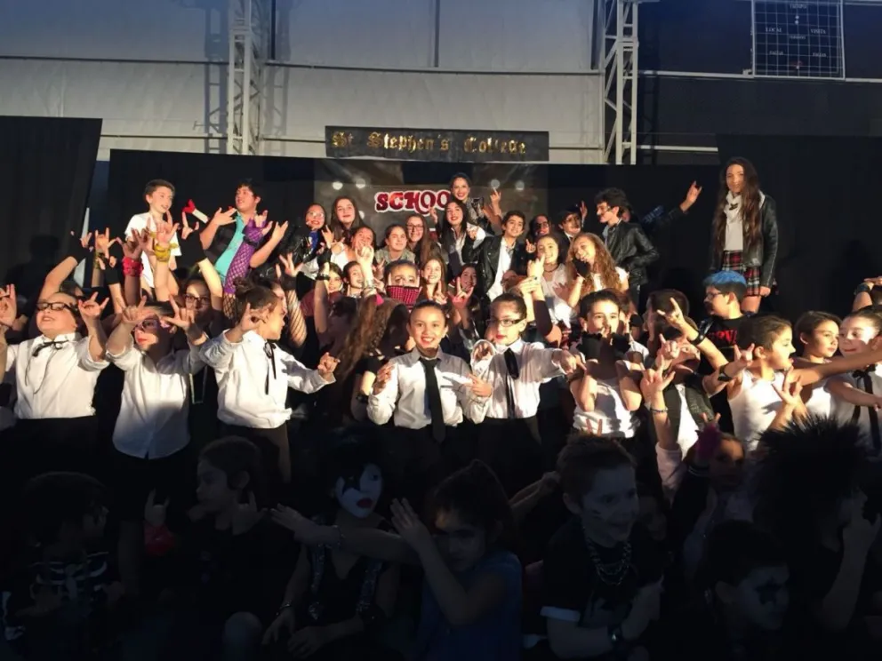 Mucho rock y un maestro muy particular en el nuevo School Play del Colegio San Esteban
