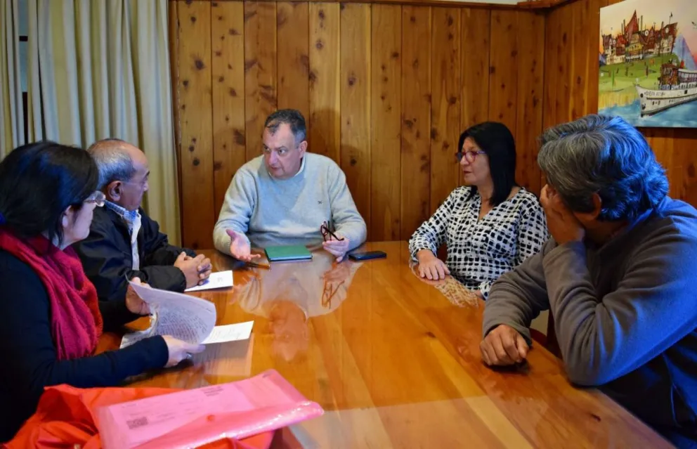 Trabajan en la regularización del Centro Mapuche Bariloche