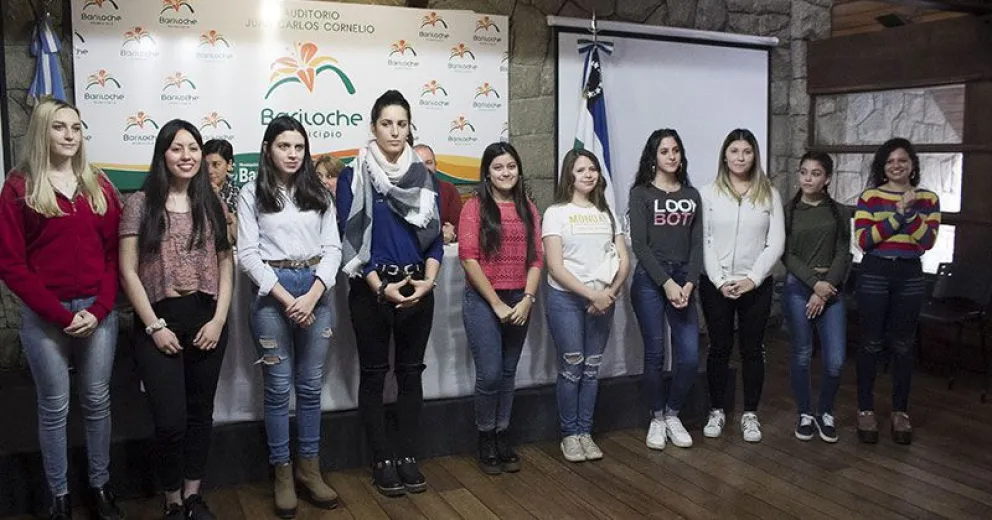 Por primera vez una joven trans es candidata a Embajadora de la Nieve