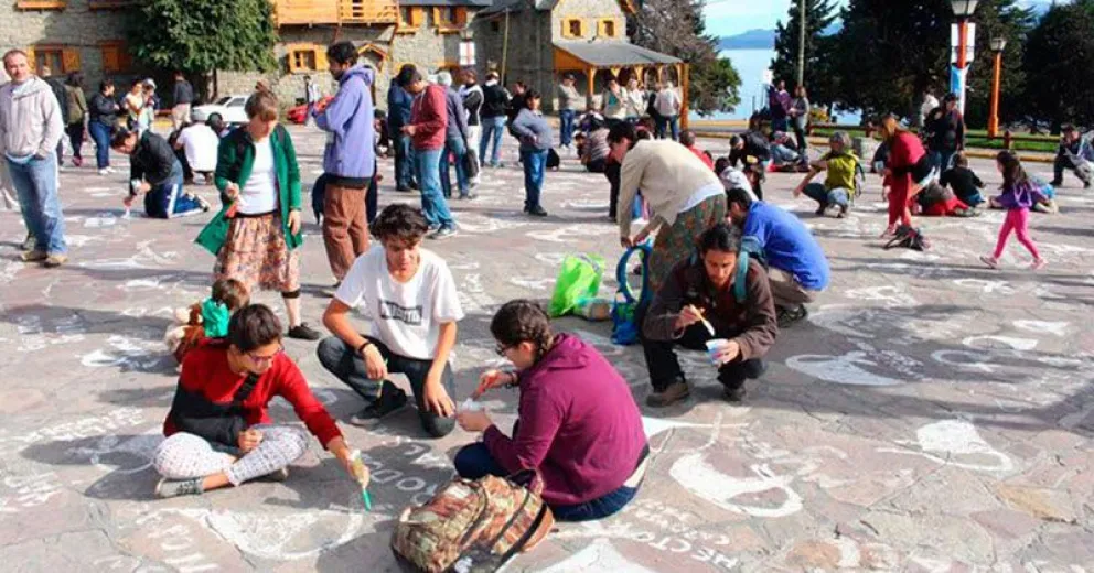 Aclaran que no se pretende cambiar el nombre a la plaza del Centro Cívico