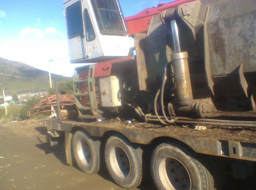 Comienza a funcionar una máquina prensadora de chatarra en El Frutillar