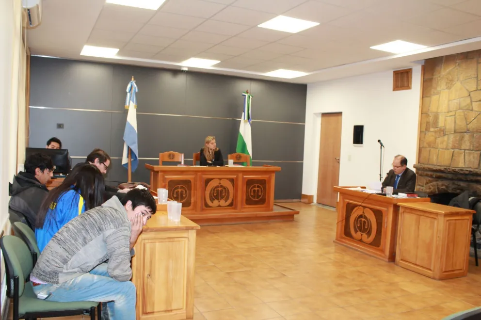 Imputaron a las tres personas que participaron en el asalto al remisero