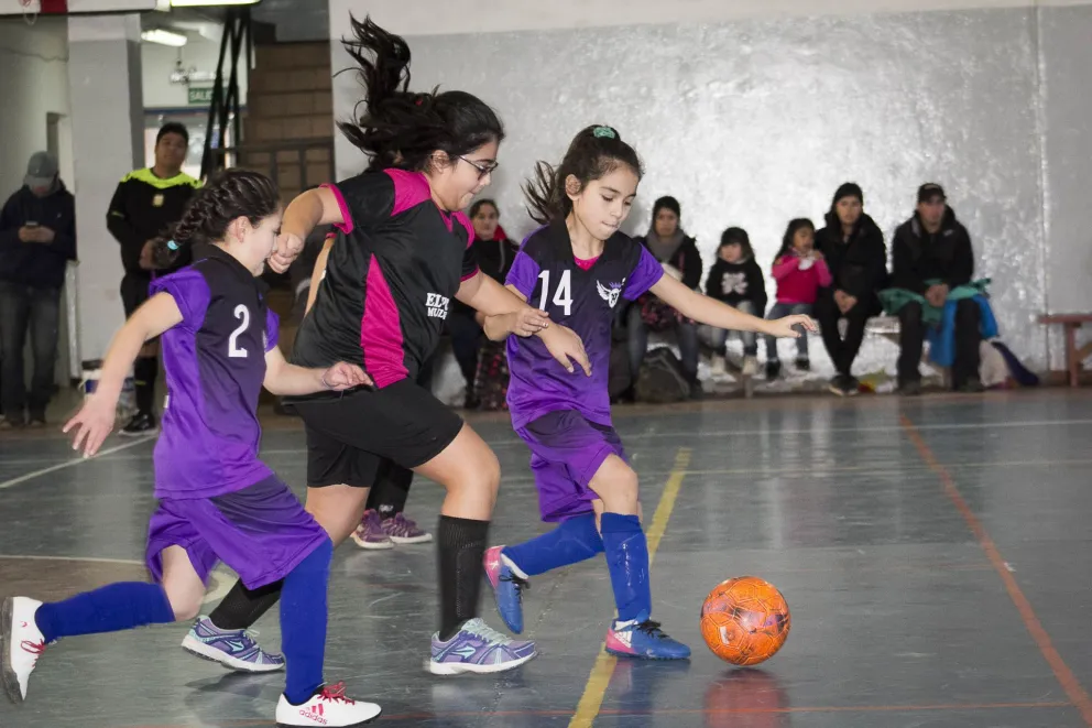 Las chicas jugaron una maratón de partidos
