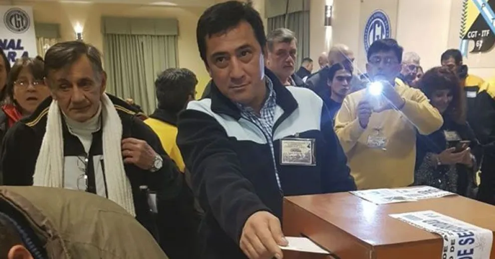 Un barilochense se suma a la nueva conducción nacional del gremio de taxistas