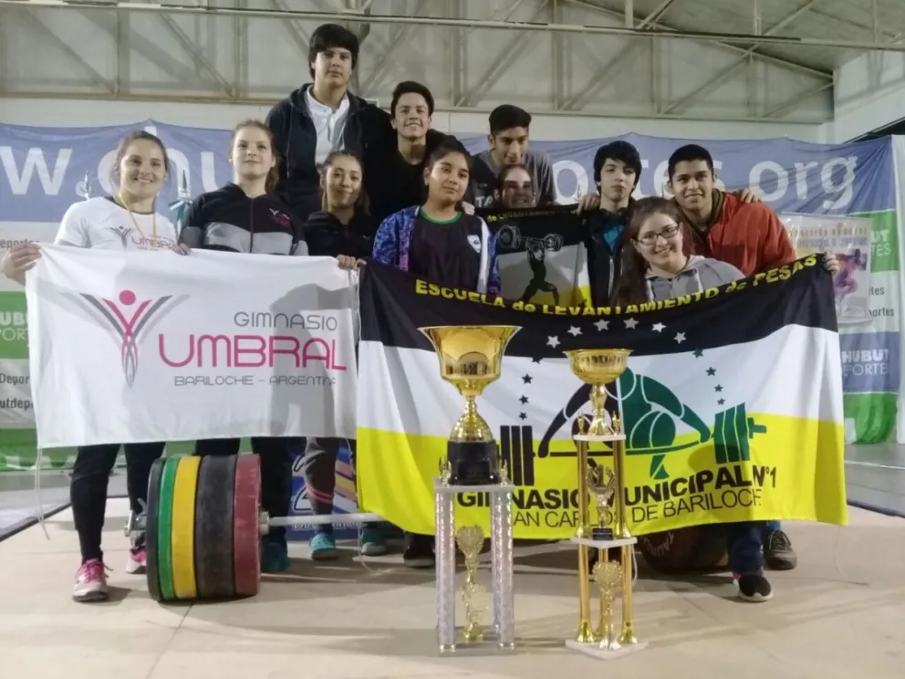 Dante Pizzuti, Azul Varano y Katherina Szebun viajan al Campeonato Nacional de Pesas