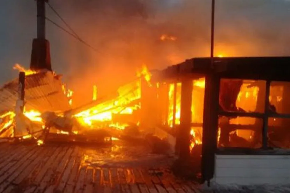 Incendio en confitería del centro de esquí La Hoya podría haber sido intencional
