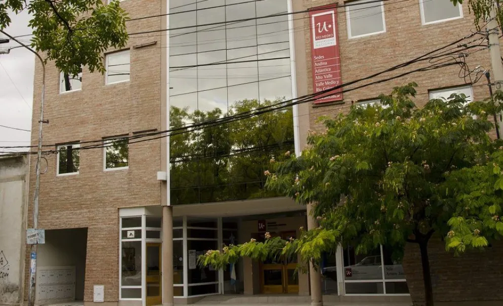 Autoridades de la Universidad Nacional de Río Negro, preocupadas por el nuevo rol asignado a las Fuerzas Armadas