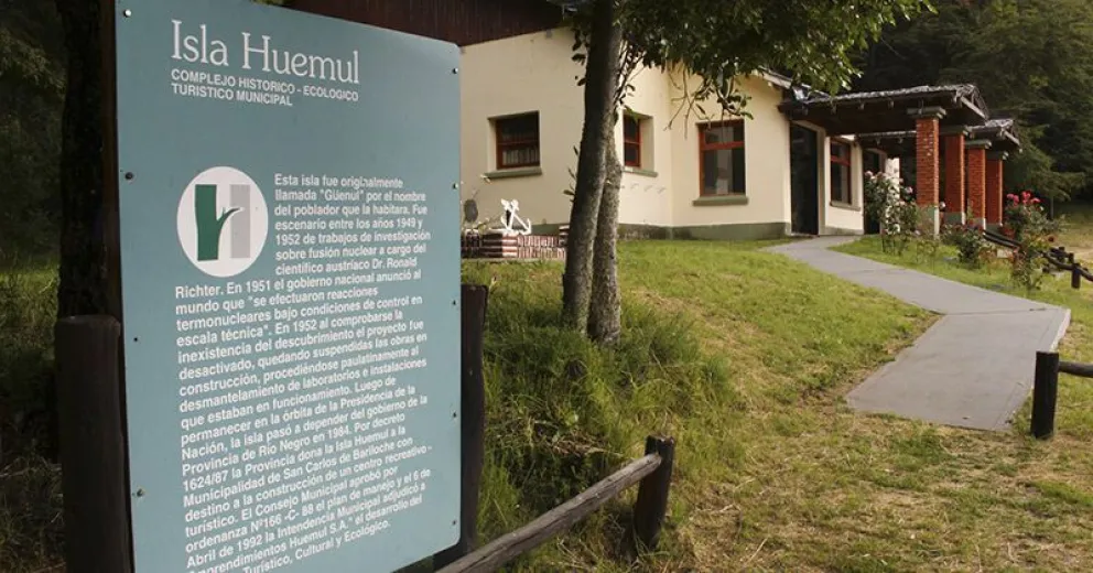 Hay dos proyectos privados para explotar la isla Huemul