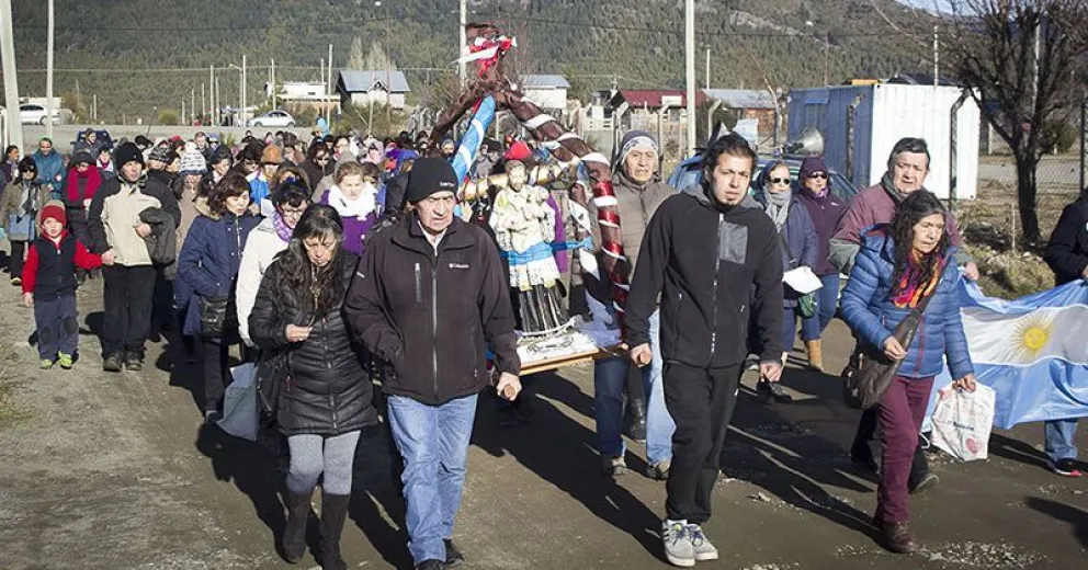 Cientos de fieles peregrinaron en el Día de San Cayetano
