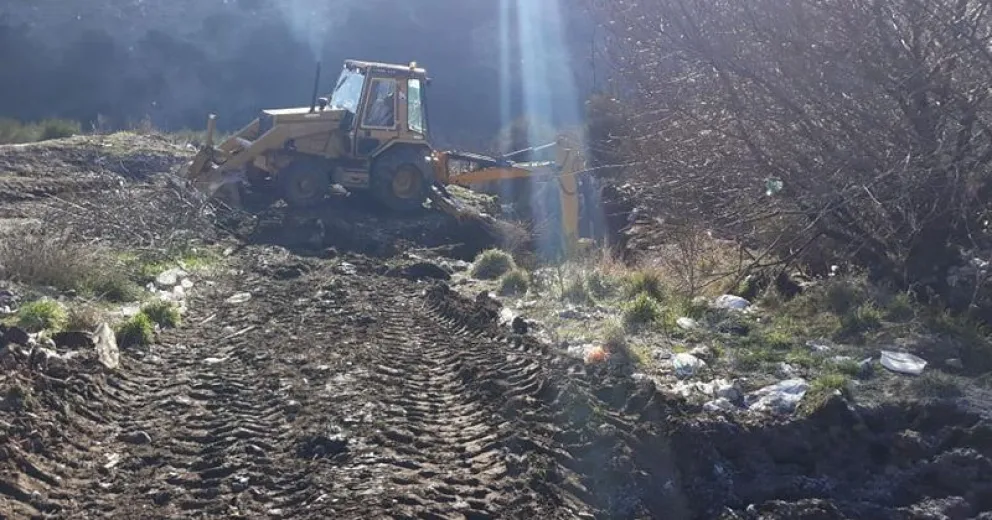 Buscan soluciones para histórico problema en la bajada al barrio Vivero