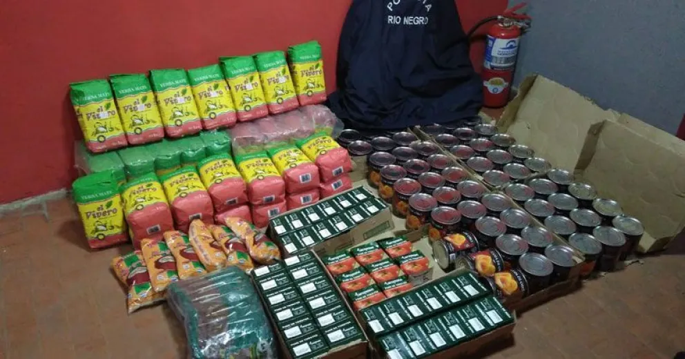 Detuvieron a un joven por hurto de comestibles