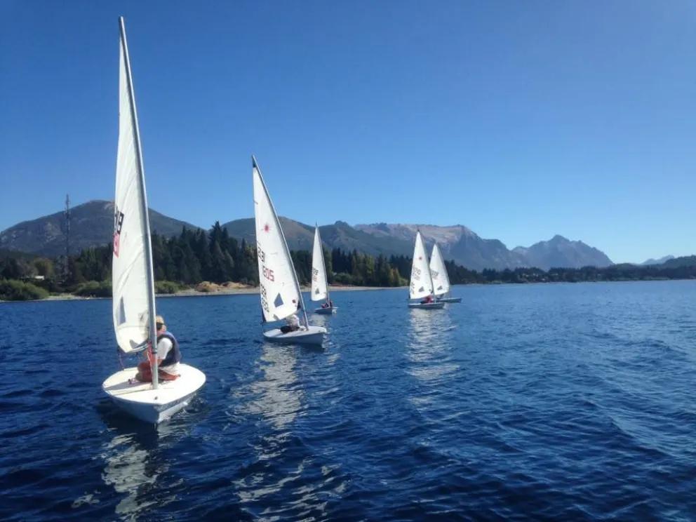 El Yacht Club Bariloche también quiere poner su sede en la isla Huemul