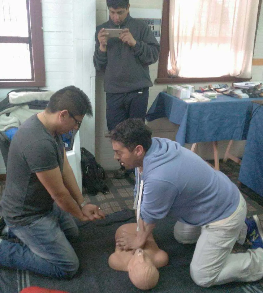En el Cuartel Central de Bomberos Voluntarios se están brindando cursos abiertos a la comunidad
