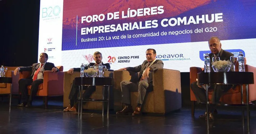 Weretilneck participó del Foro de Líderes Empresariales