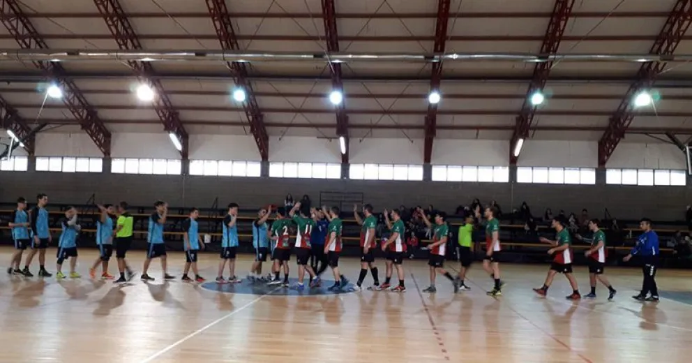 Se reanudó la liga de mayores del handball