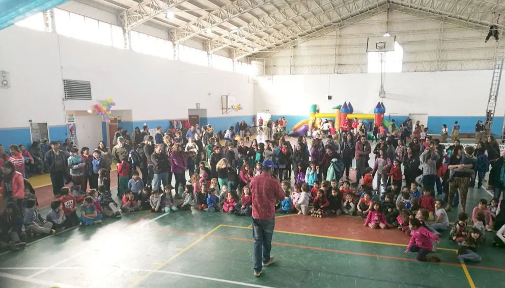 El día del niño se festeja con todo en Dina Huapi      