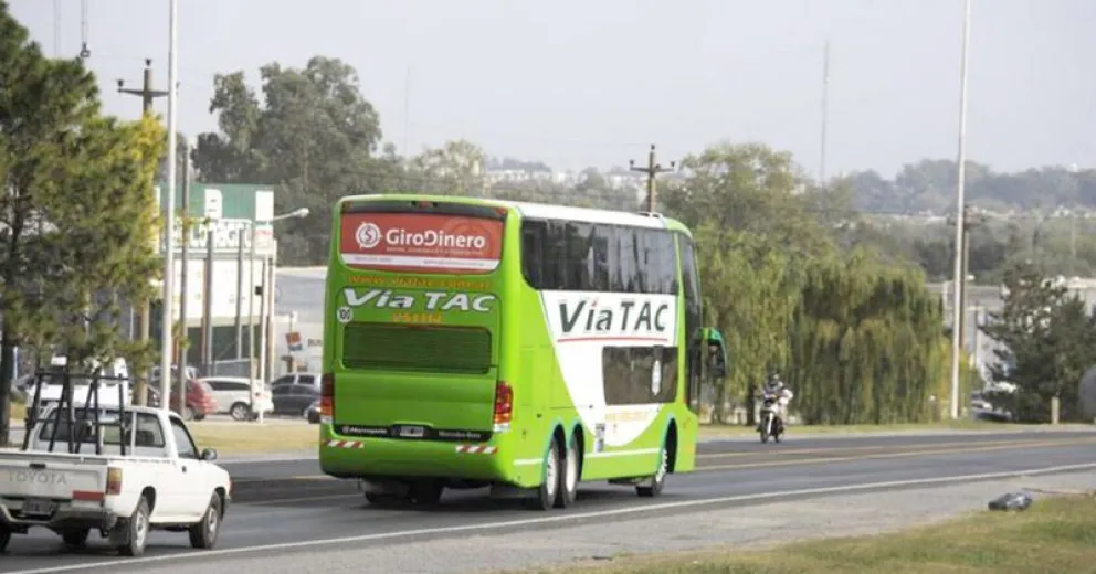 El gobierno nacional impulsa viajes en micro más baratos
