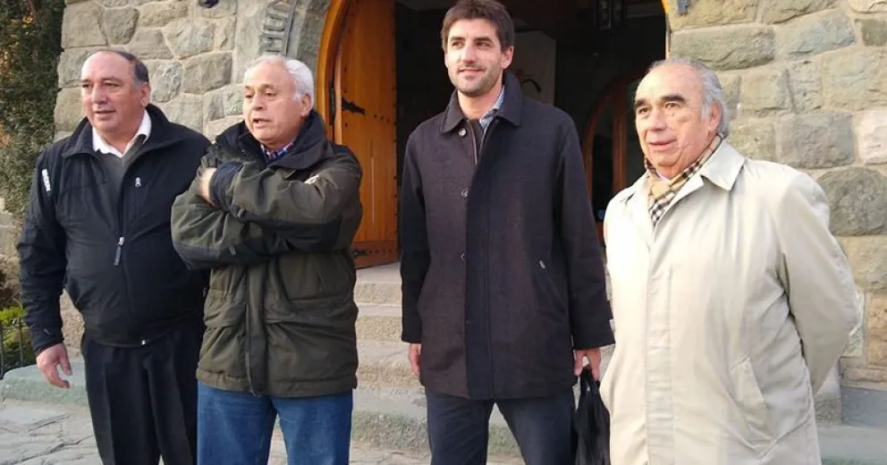 UTHGRA, Alas Argentinas y Cruz del Sur proyectan la realización de un polideportivo