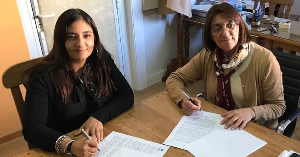 Convenio para fortalecer los programas Ecos y Hueche