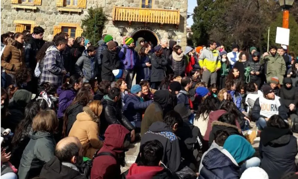 La comunidad universitaria continúa visibilizando la crisis del sector