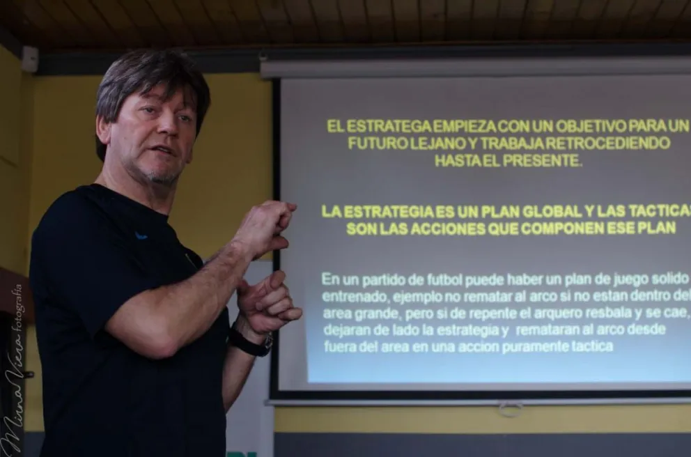 Dos destacados entrenadores de Boca en Dina Huapi: la importancia de que los jugadores entiendan al entrenador