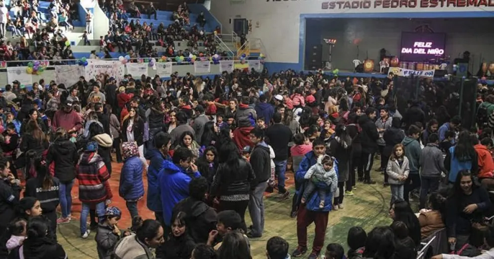 El Sindicato Gastronómico festejó el Día del Niño para más de 1.500 chicos