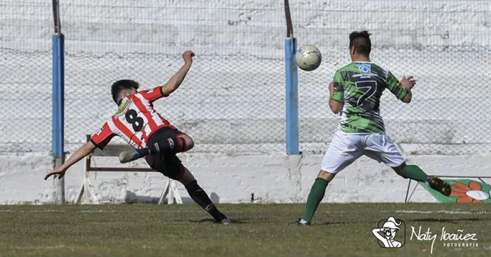 Estudiantes Unidos y Chicago empataron en el Estadio Municipal