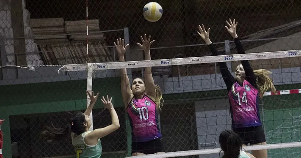 Las chicas entregaron vibrantes encuentros