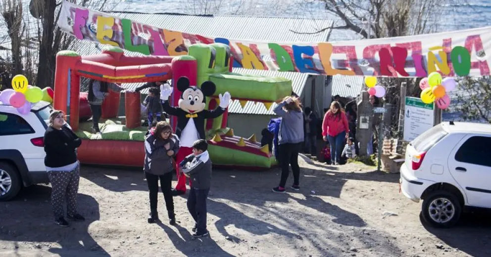 Excelente festejo del día del niño en el barrio INTA