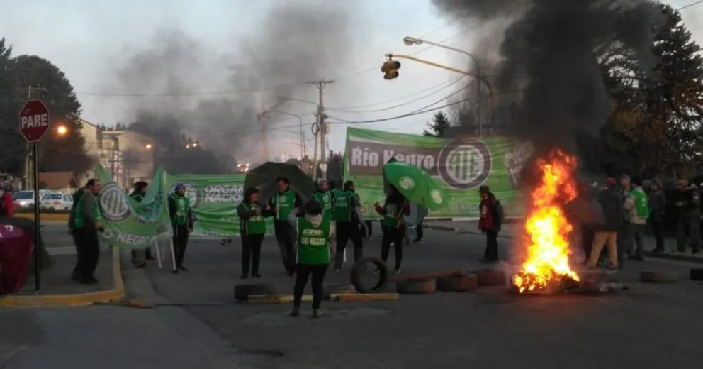 Trabajadores de Agricultura Familiar exigen reincorporación de los despedidos