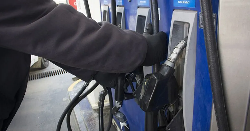 Por segunda vez en cuatro días, subieron el precio de las naftas