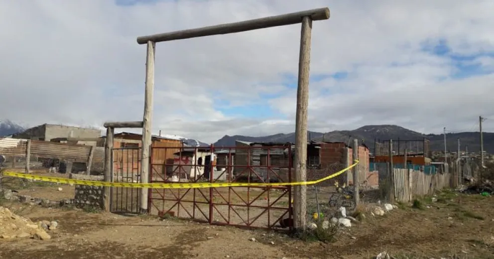 Pensaron que estaba durmiendo en la letrina, pero lo habían asesinado