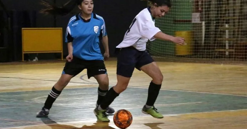 Este fin de semana, vuelve la Primera A al Torneo de Futsal Femenino municipal.