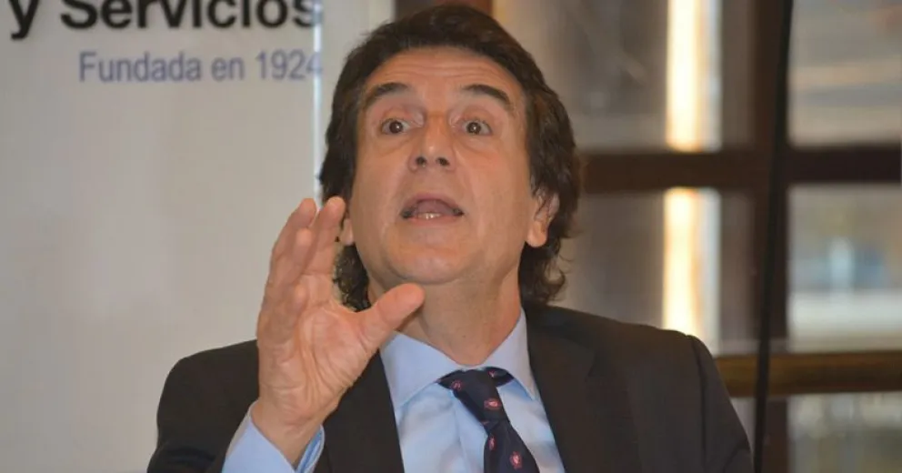 Para Melconian, el boleto de colectivos debe costar cerca de un dólar