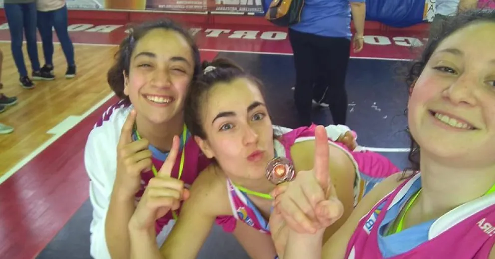 Bahía Blanca ganó el provincial bonaerense U 19 con la barilochense Paulina Lazar