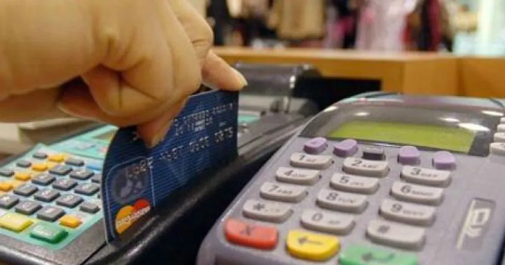 Las altas tasas no permiten abonar en forma “light” el consumo con tarjetas de crédito